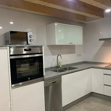 Casa Reformada En El Casco Viejo De * Baiona