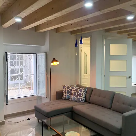 Tatil Evi Casa Reformada En El Casco Viejo De Baiona